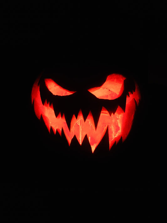 Træd ind i Mørkets Digitale Verden: Cybercore og Cyber Y2K Smykker til Halloween